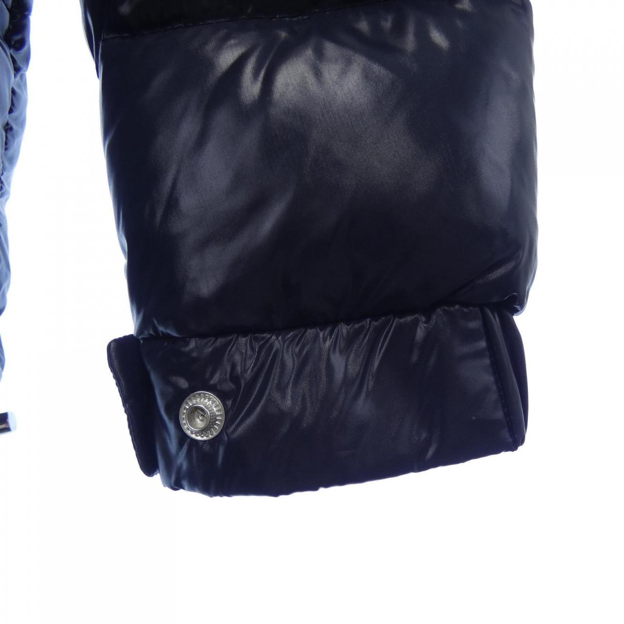 モンクレール MONCLER ダウンジャケット