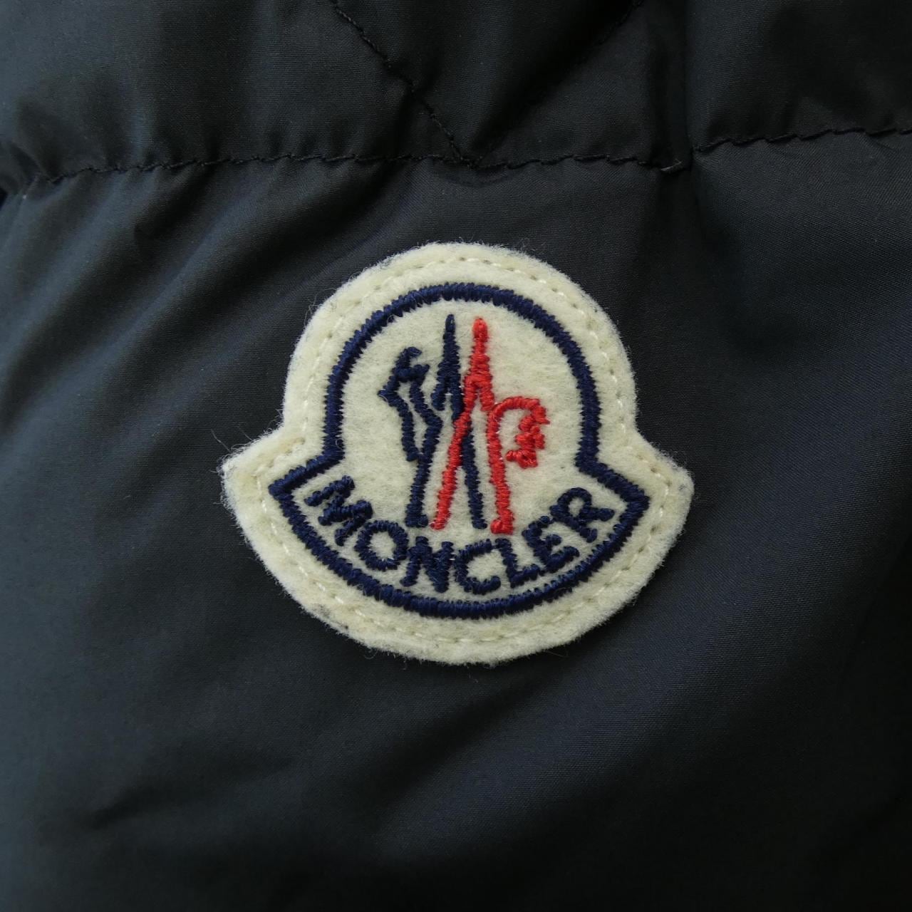 モンクレール MONCLER ダウンジャケット