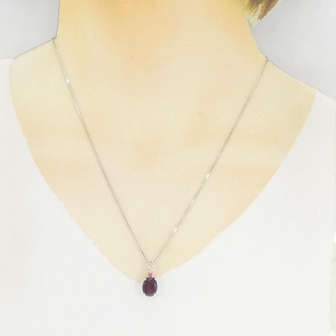 K18WG/K18YG Garnet Necklace