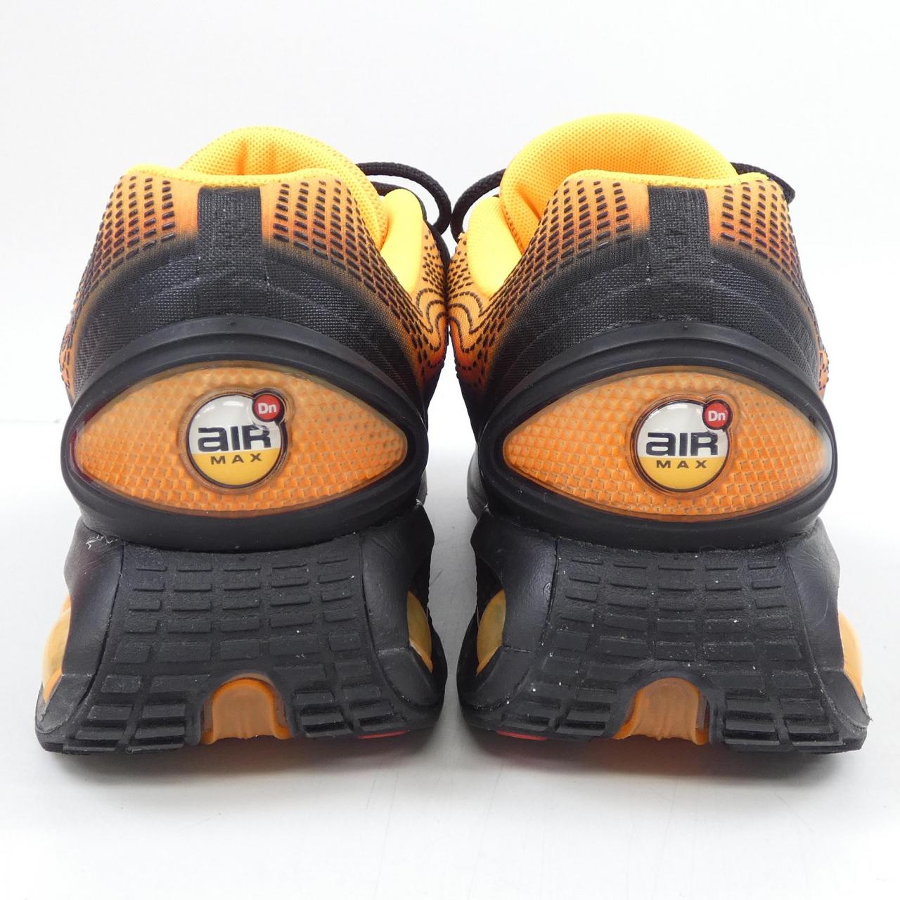 Nike HM0810-800 sneakers