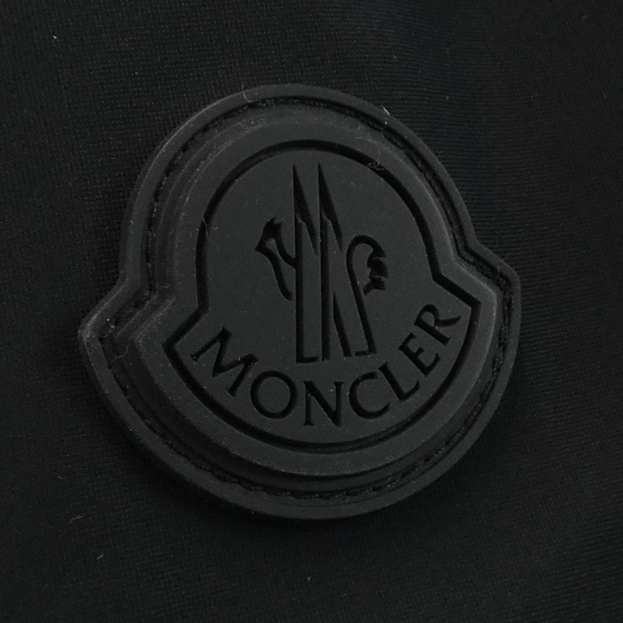 モンクレール MONCLER ダウンジャケット