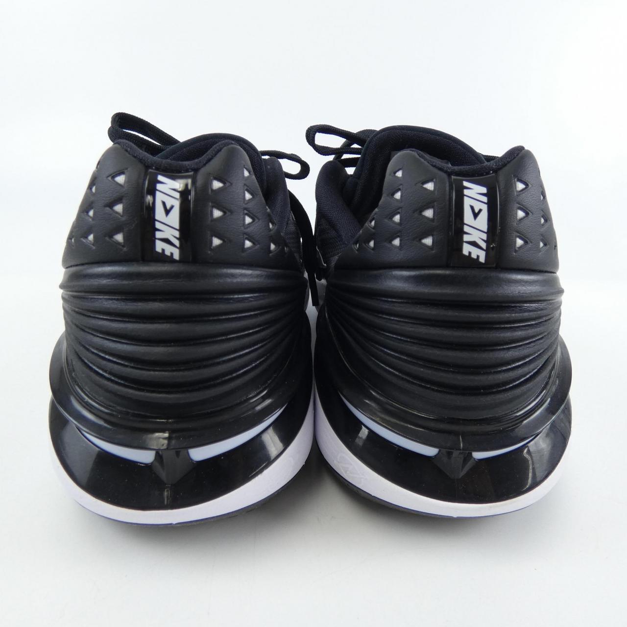 ナイキ NIKE スニーカー