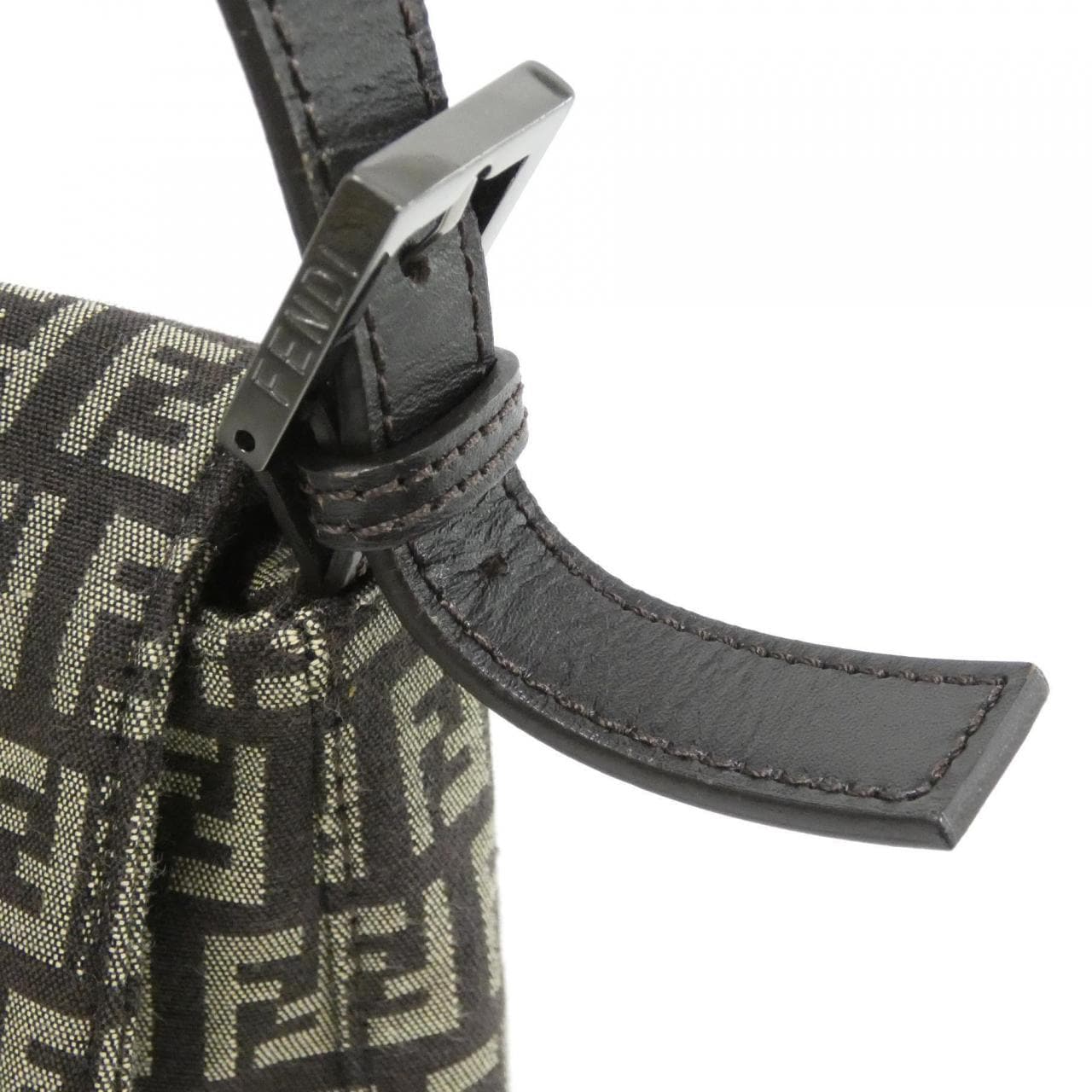 vintage FENDI Baguette 8BR000 JQ4 Shoulder Bag