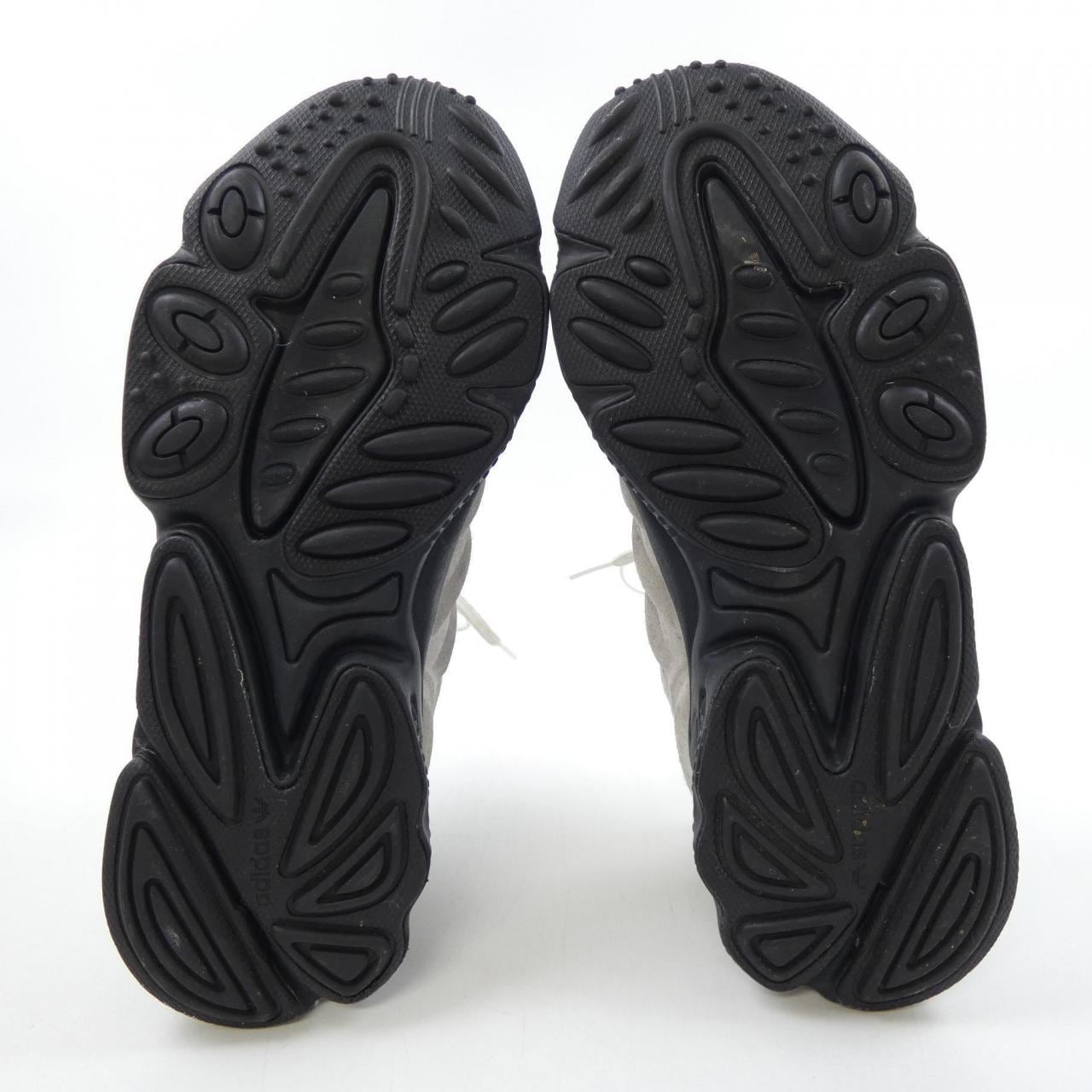 アディダス ADIDAS スニーカー