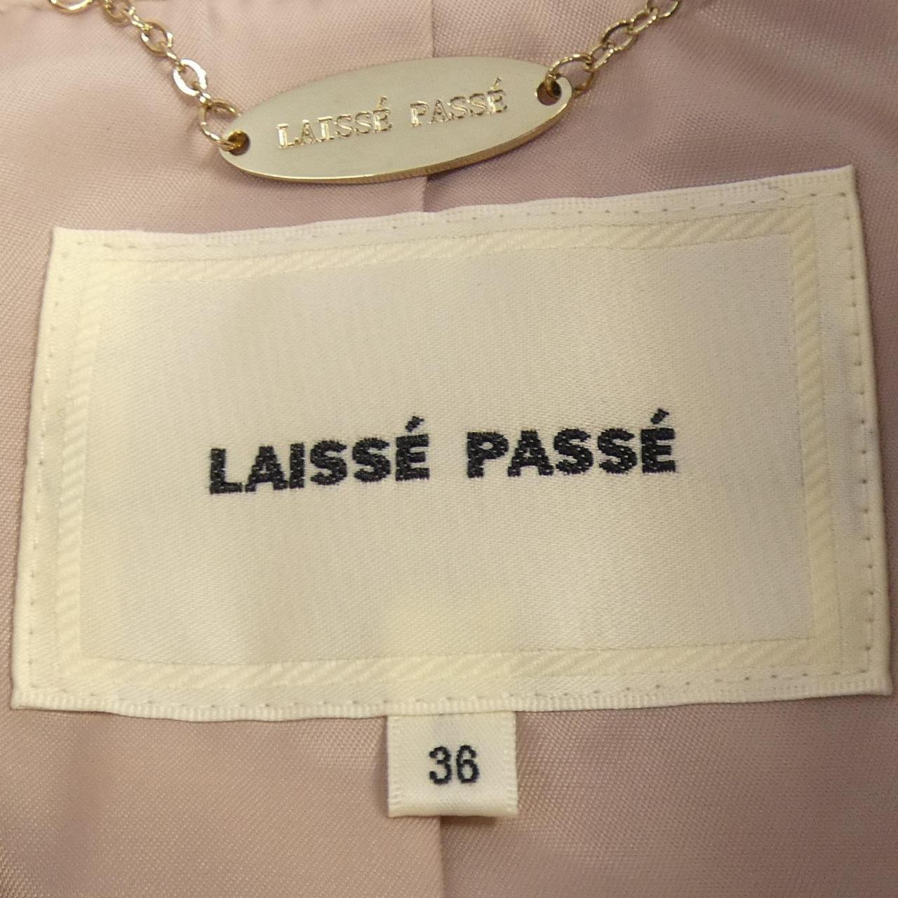レッセパッセ LAISSE PASSE コート