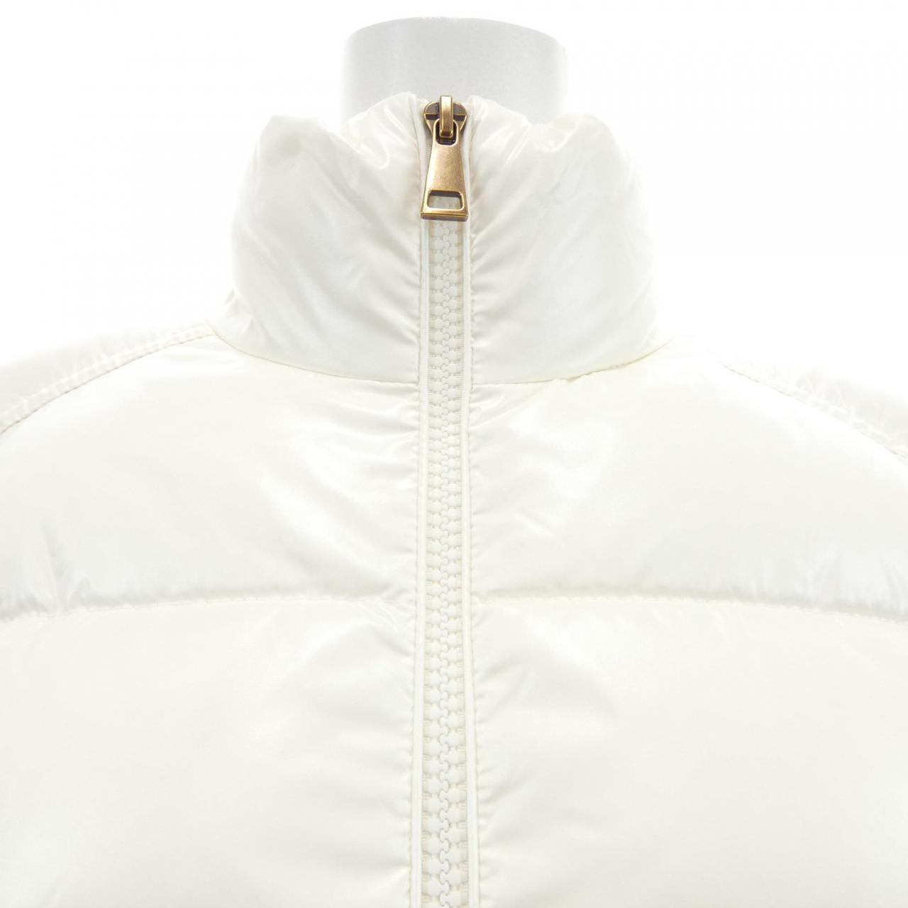 【新品】モンクレール MONCLER 20938G00017 89BG6 ダウンジャケット