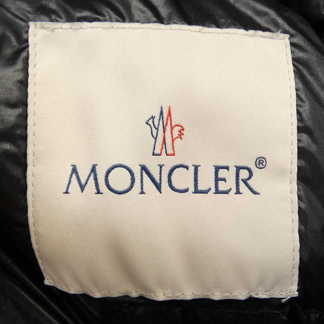 モンクレール MONCLER SERINDE ダウンジャケット