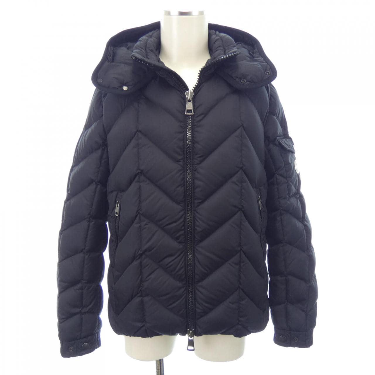 モンクレール MONCLER ダウンジャケット