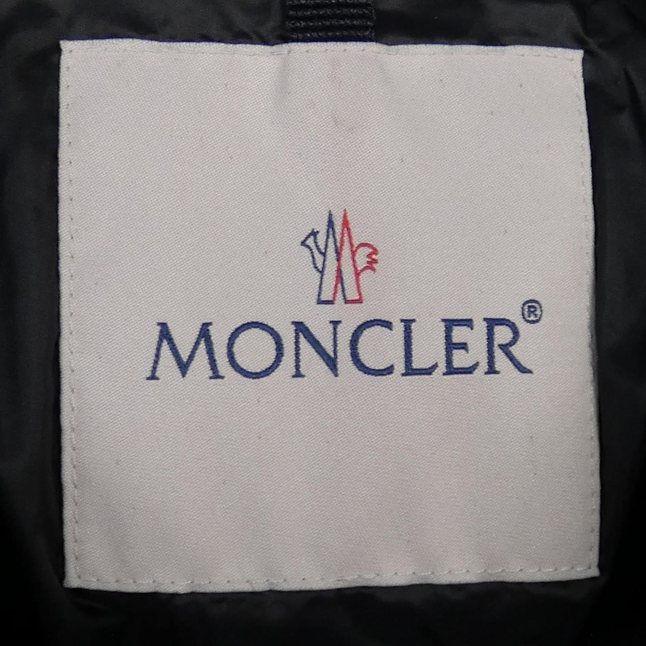 モンクレール MONCLER ダウンジャケット