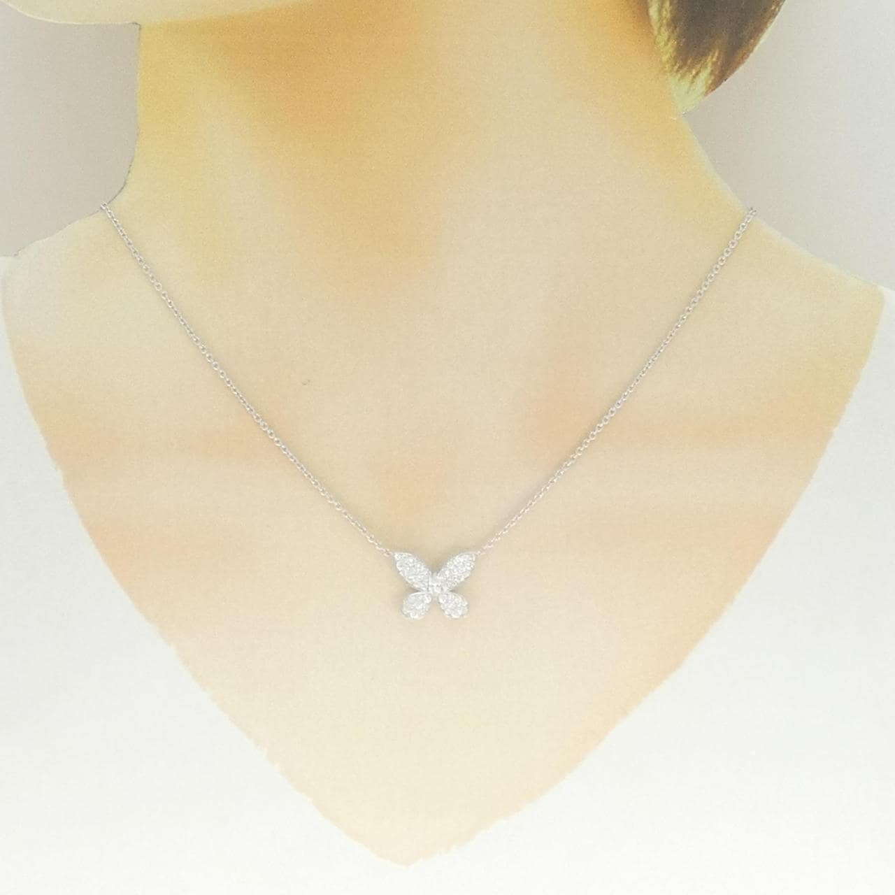 グラフ パヴェ バタフライ ミニ ネックレス