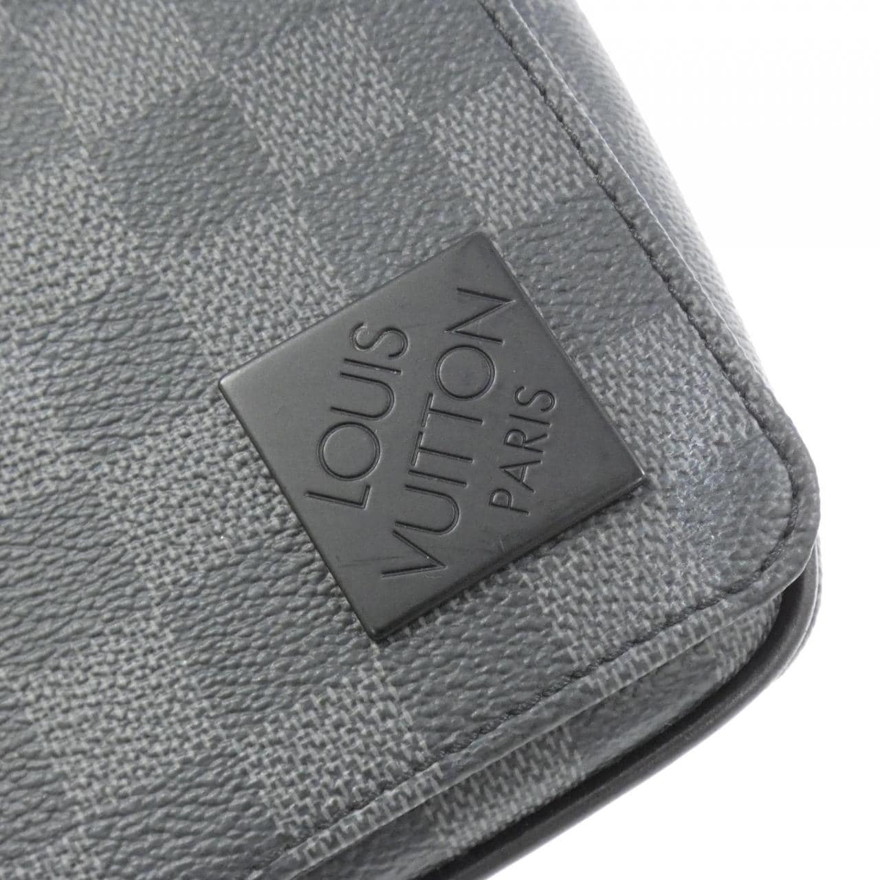 LOUIS VUITTON Damier Graphite District PM N42710 單肩包