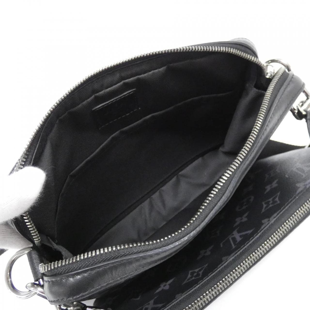 ルイヴィトン モノグラム エクリプス リバース トリオ メッセンジャー M69443 ショルダーバッグ