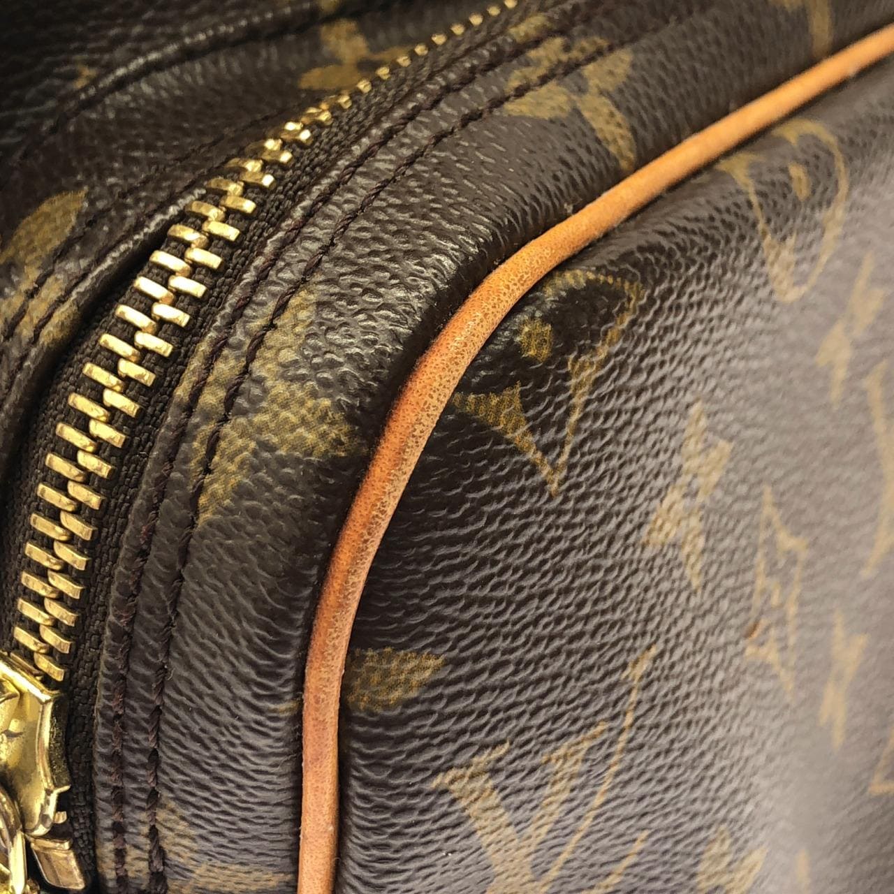 ルイヴィトン モノグラム ナイル M45244 ショルダーバッグ