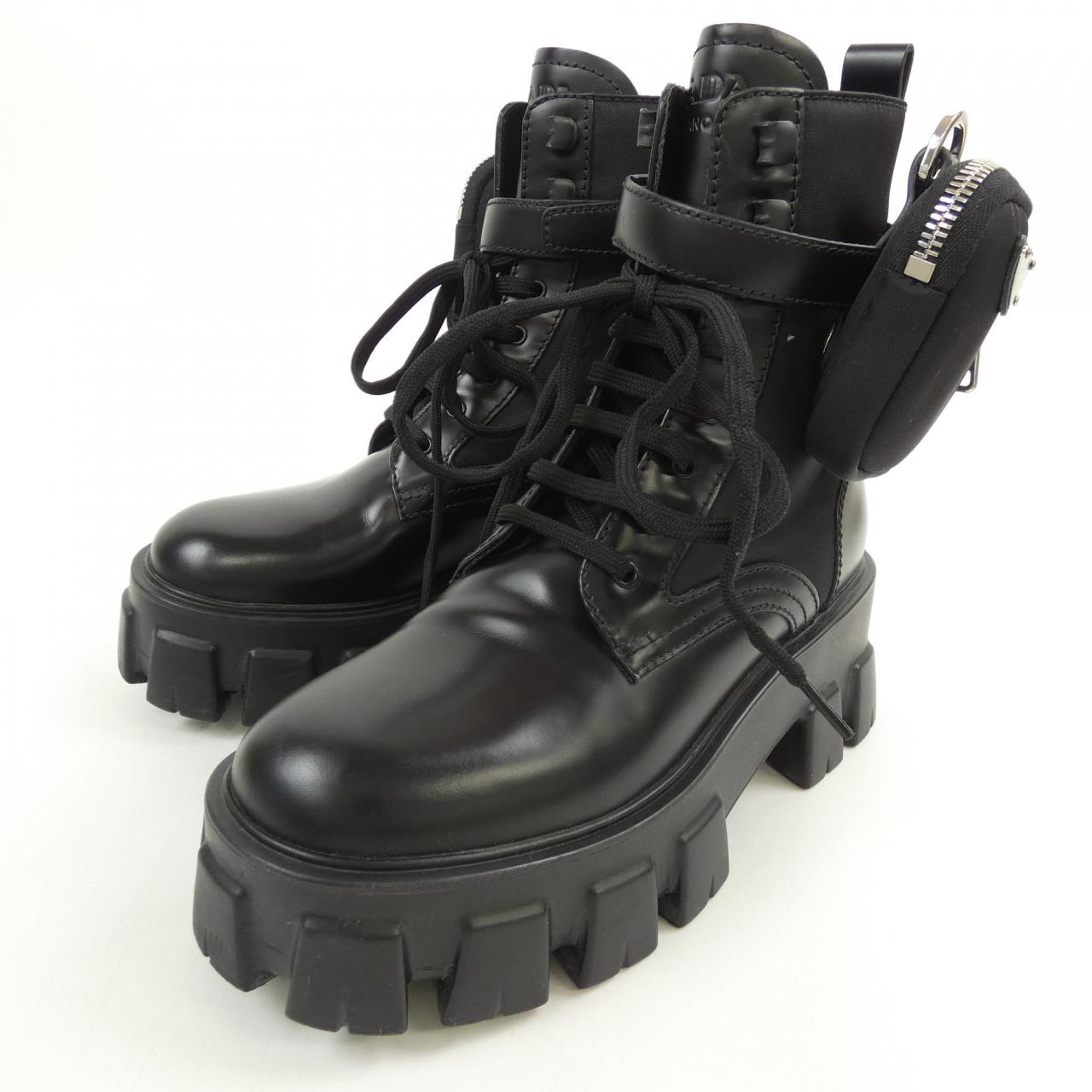 プラダ PRADA モノリス トライアングルロゴ 1T255M ブーツ