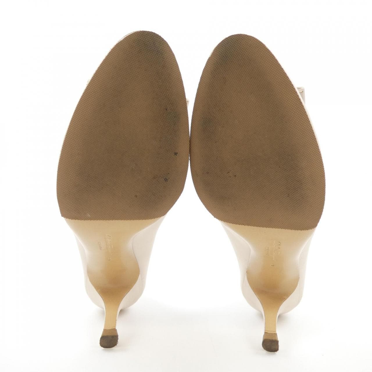 サルヴァトーレフェラガモ SALVATORE FERRAGAMO 17106 パンプス