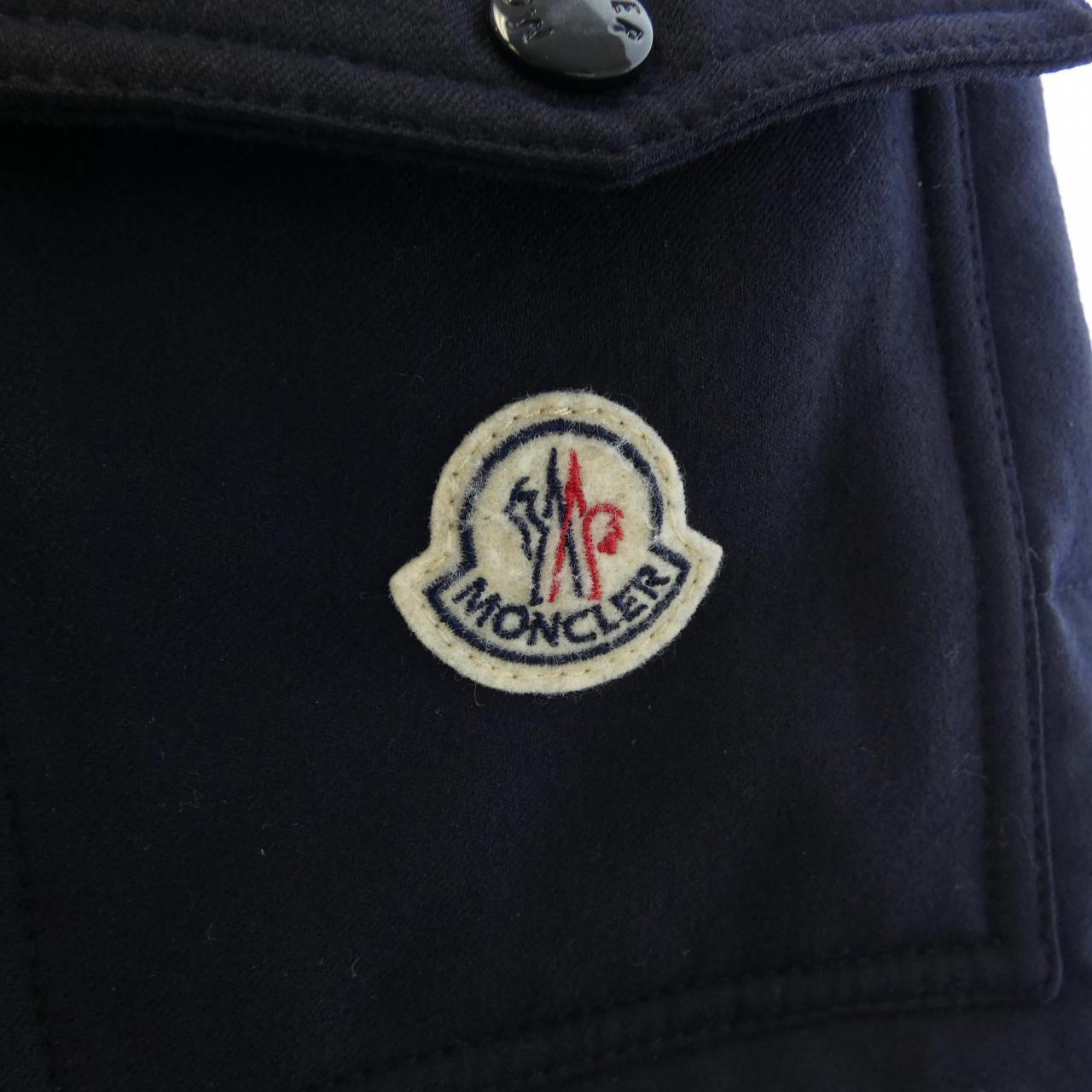 モンクレール MONCLER ダウンジャケット