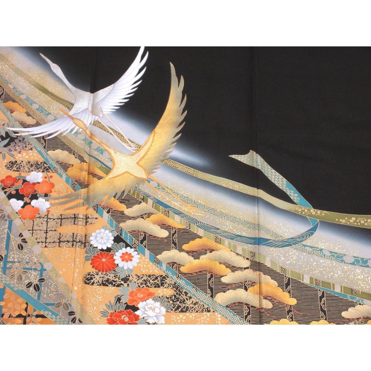 留袖　友禅金彩加工　刺繍入りボカシ染　丸に菊菱