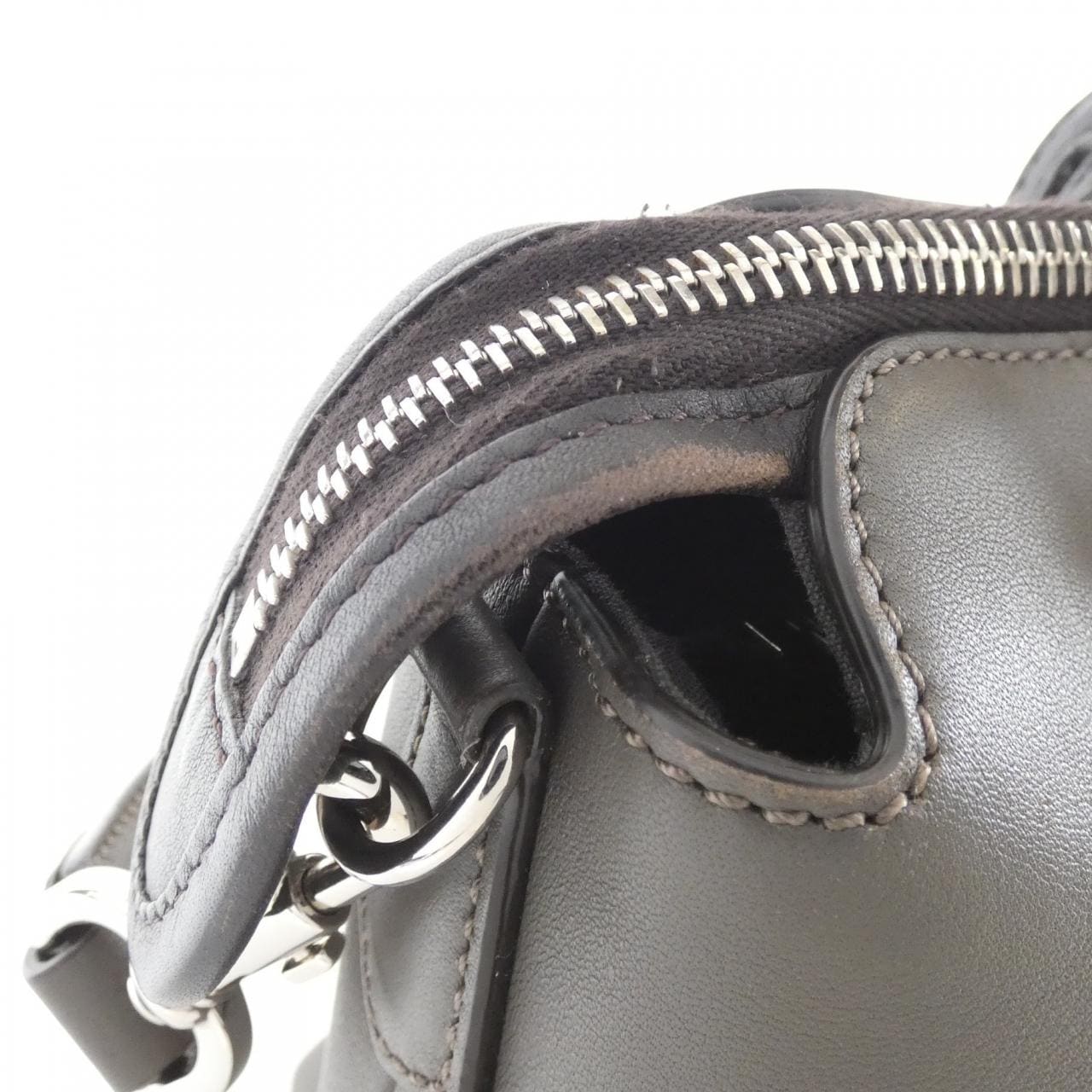 フェンディ バイ ザ ウェイ ミディアム 8BL146 5QJ バッグ