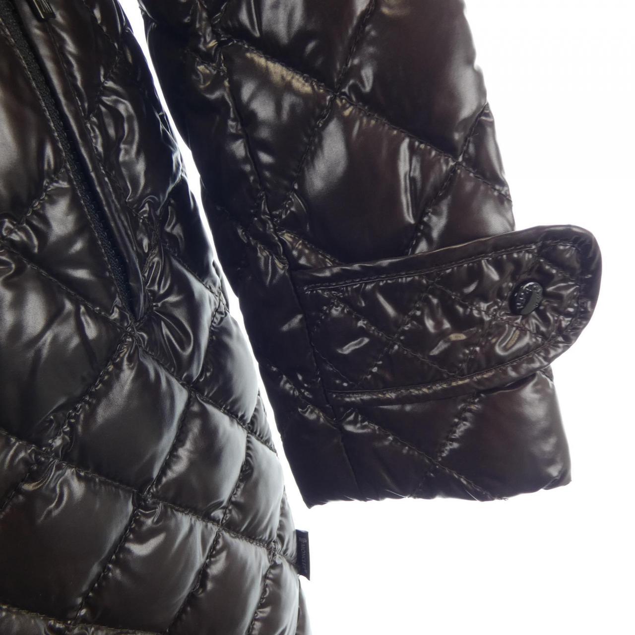 モンクレール MONCLER 49352/00 MONTARGIS ダウンコート