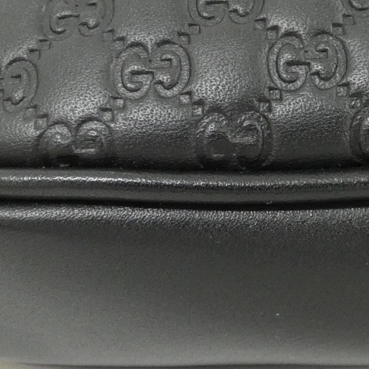 グッチ 607726 BMJ1G バッグ