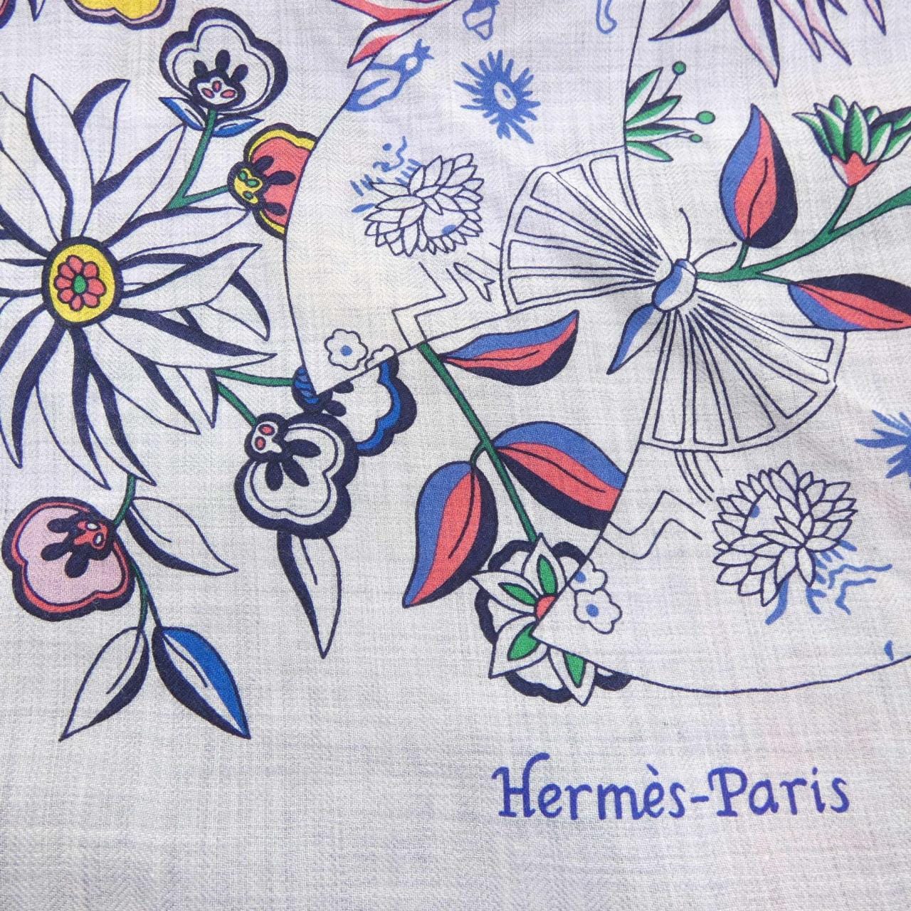 エルメス HERMES FLEURS ET PAPILLONS DE TISSUS H362786S トライアングルジェアン STOLE