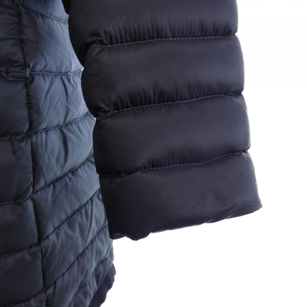 モンクレール MONCLER ダウンジャケット