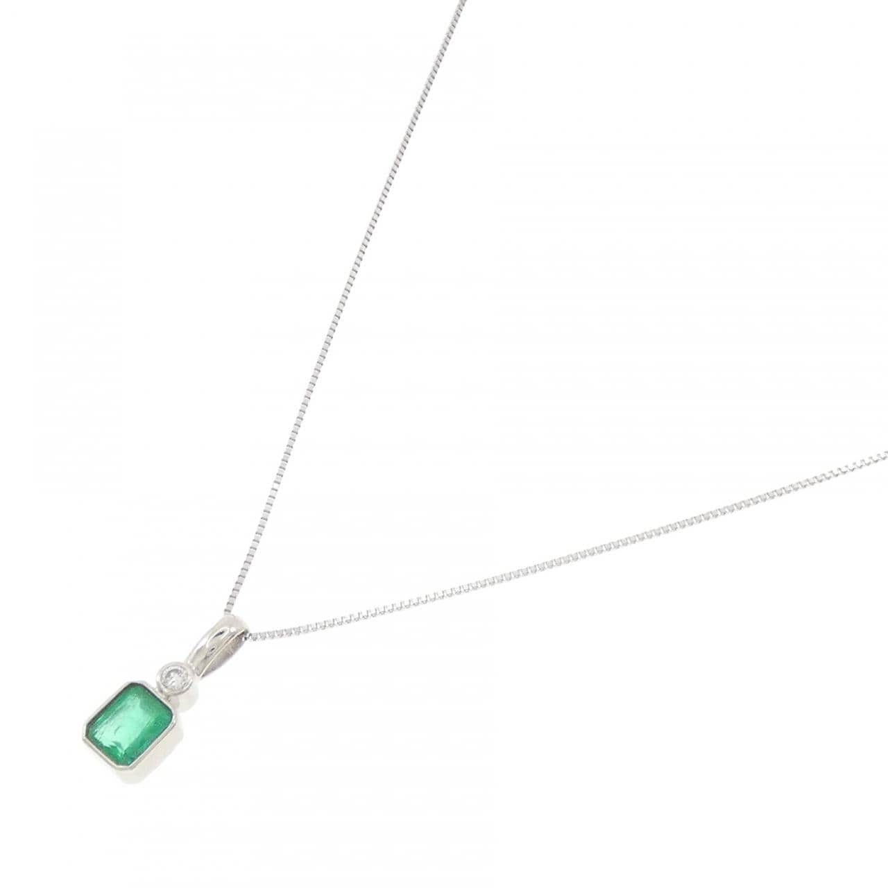 PT900/PT850 エメラルド ネックレス 0.82CT