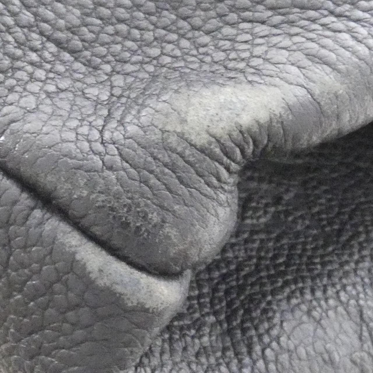 ルイヴィトン モノグラム アンプラント アーツィー MM M93448 ショルダーバッグ