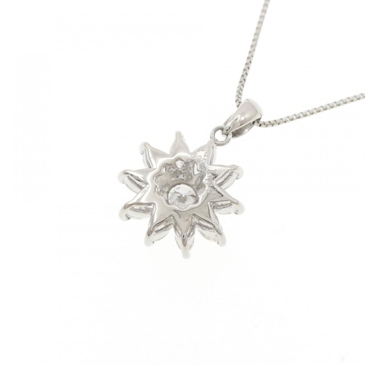 PT900/PT850 フラワー ダイヤモンド ネックレス 1.04CT