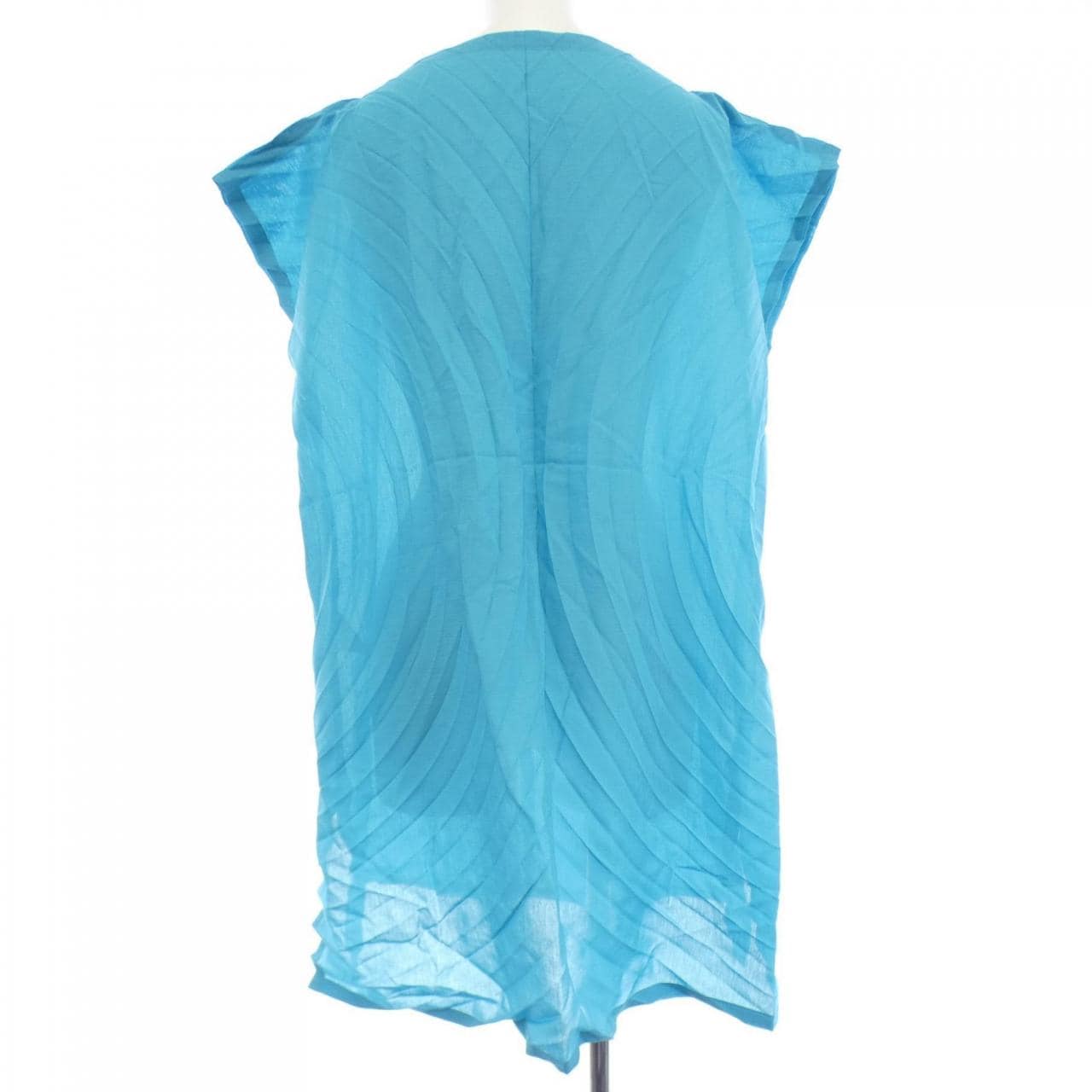ミーイッセイミヤケ me ISSEY MIYAKE トップス
