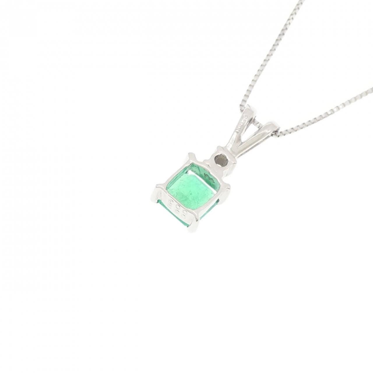 PT900/PT850 エメラルド ネックレス 0.52CT