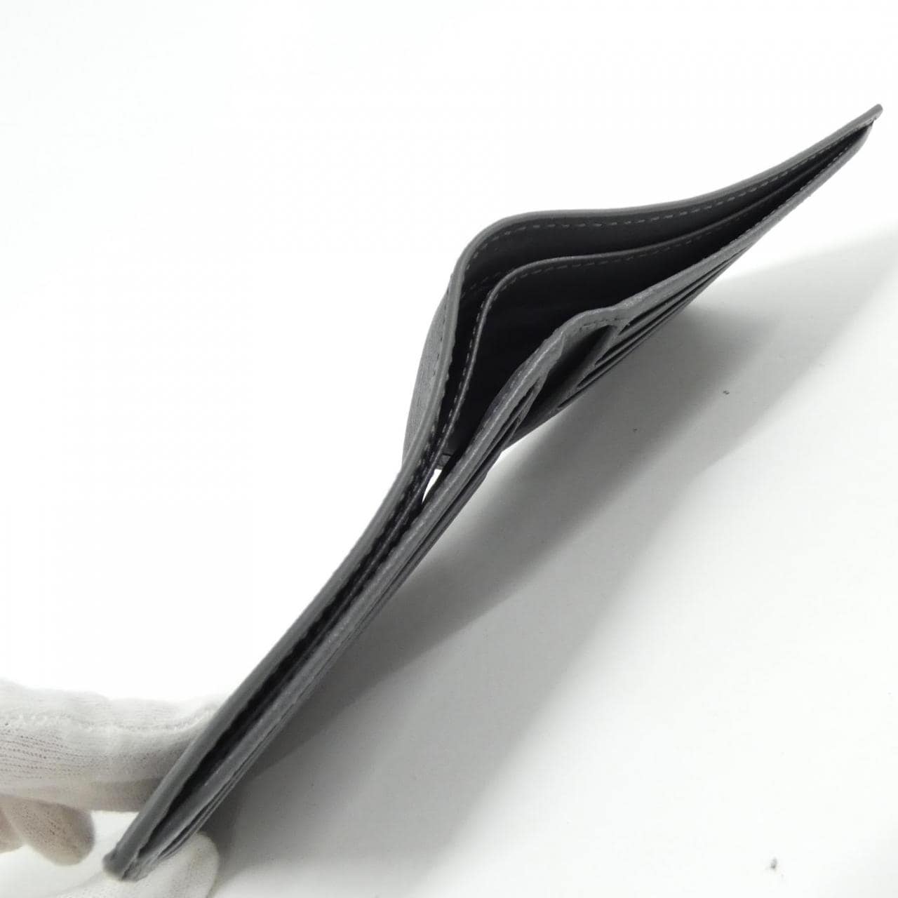 グッチ 768243 FACQC 札入れ