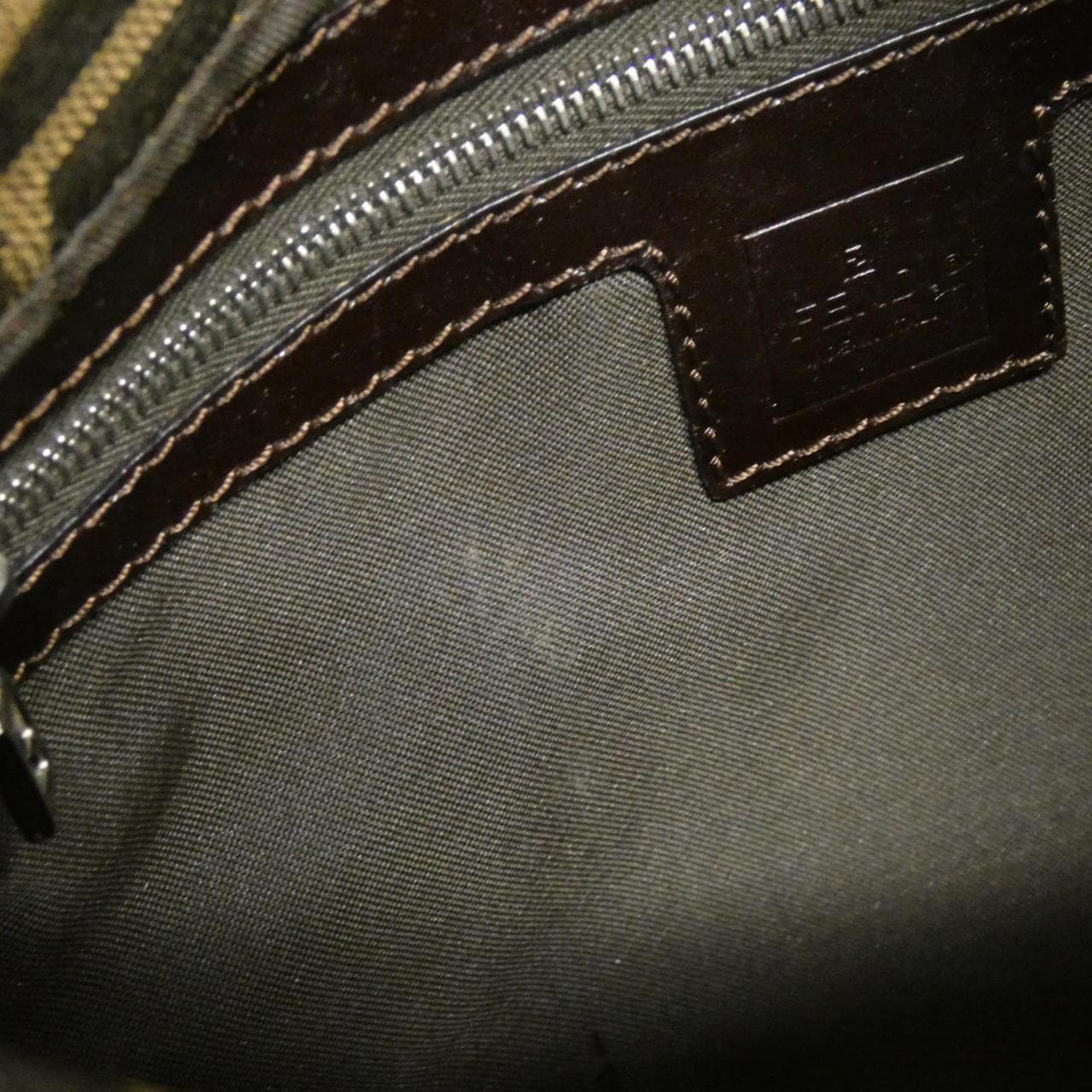 【ヴィンテージ】フェンディ 26426 ショルダーバッグ