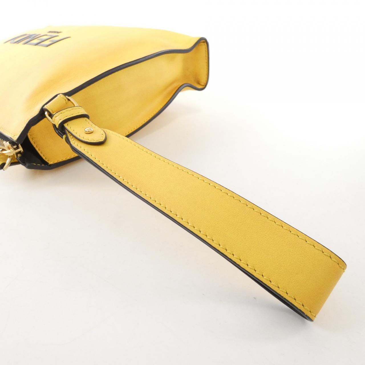 フェンディ フラット スリム クラッチ 7VA491 ADP6 セカンドバッグ