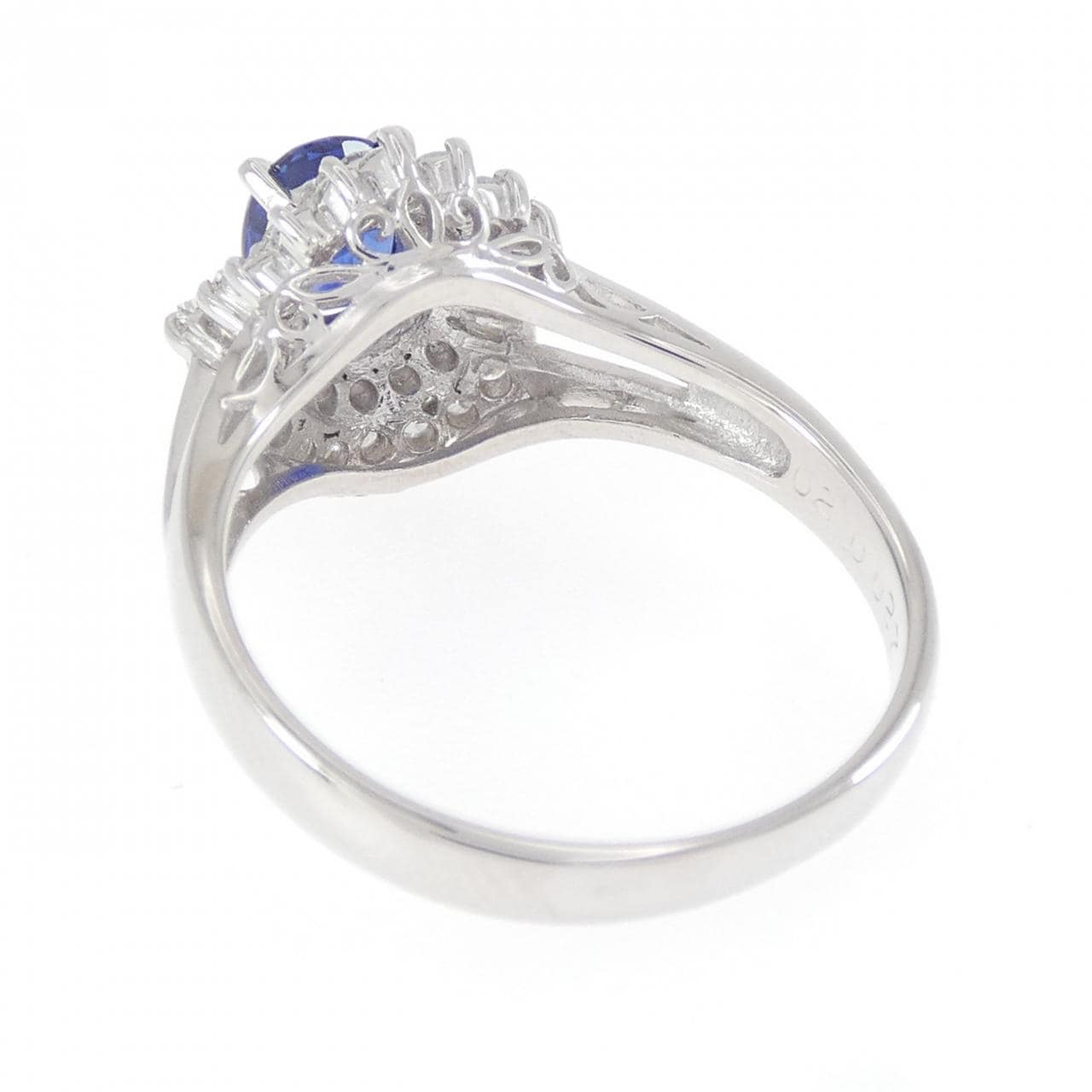 PT900 サファイヤ リング 0.82CT