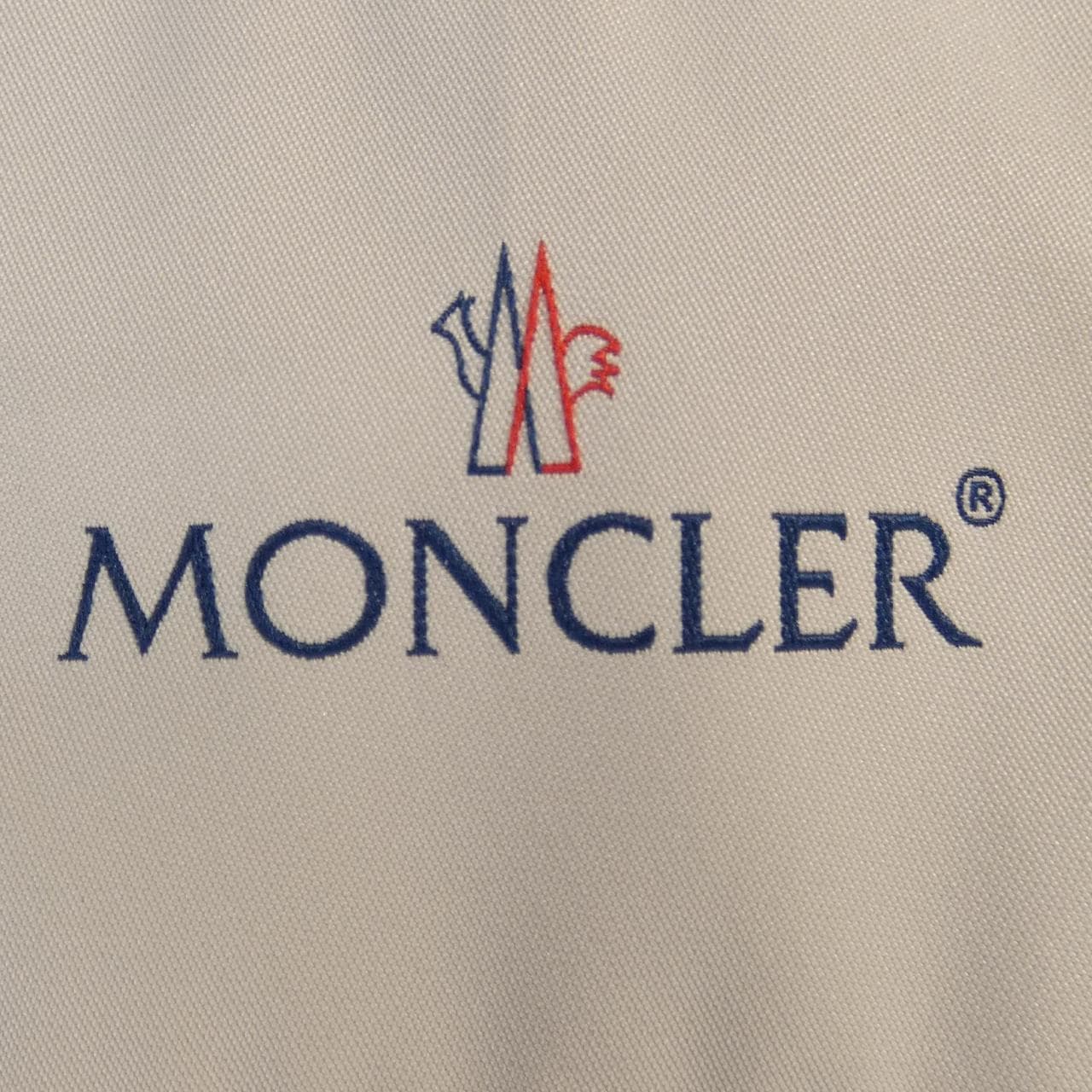 モンクレール MONCLER ダウンジャケット