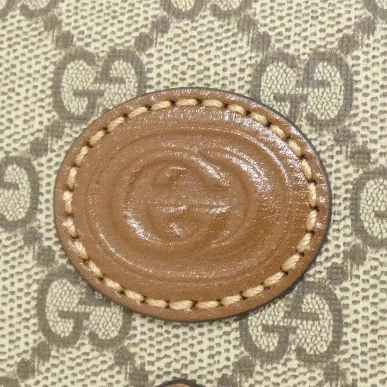 [新品] Gucci 671620 92TCG 單肩包