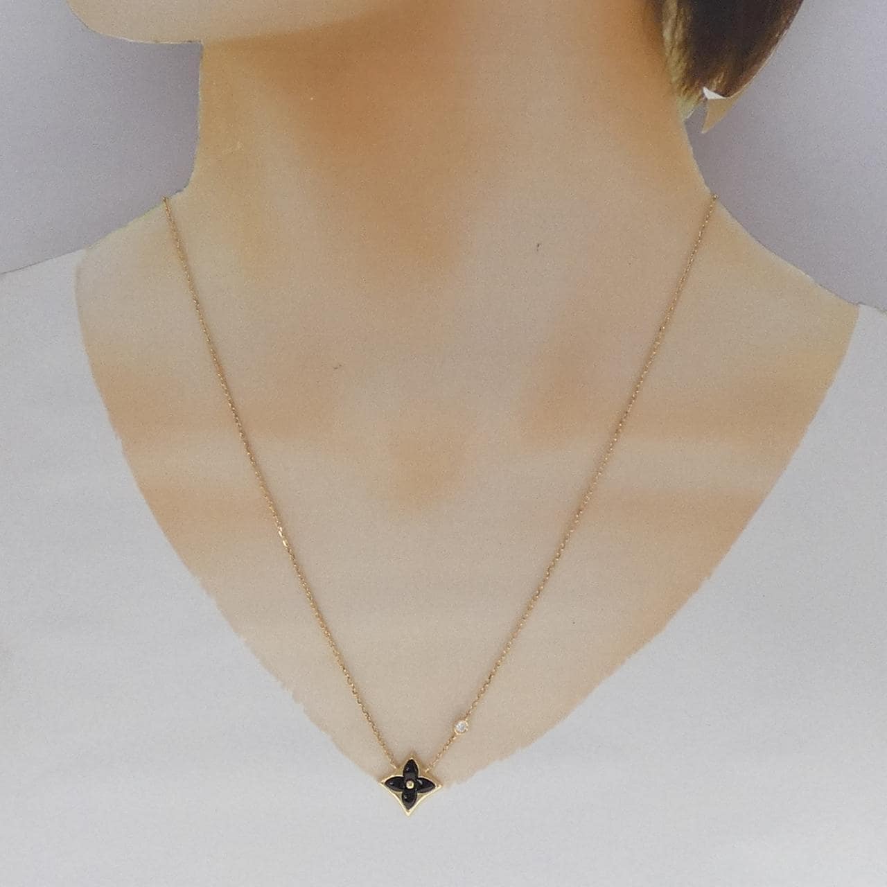 ルイヴィトン スター ブロッサム ネックレス