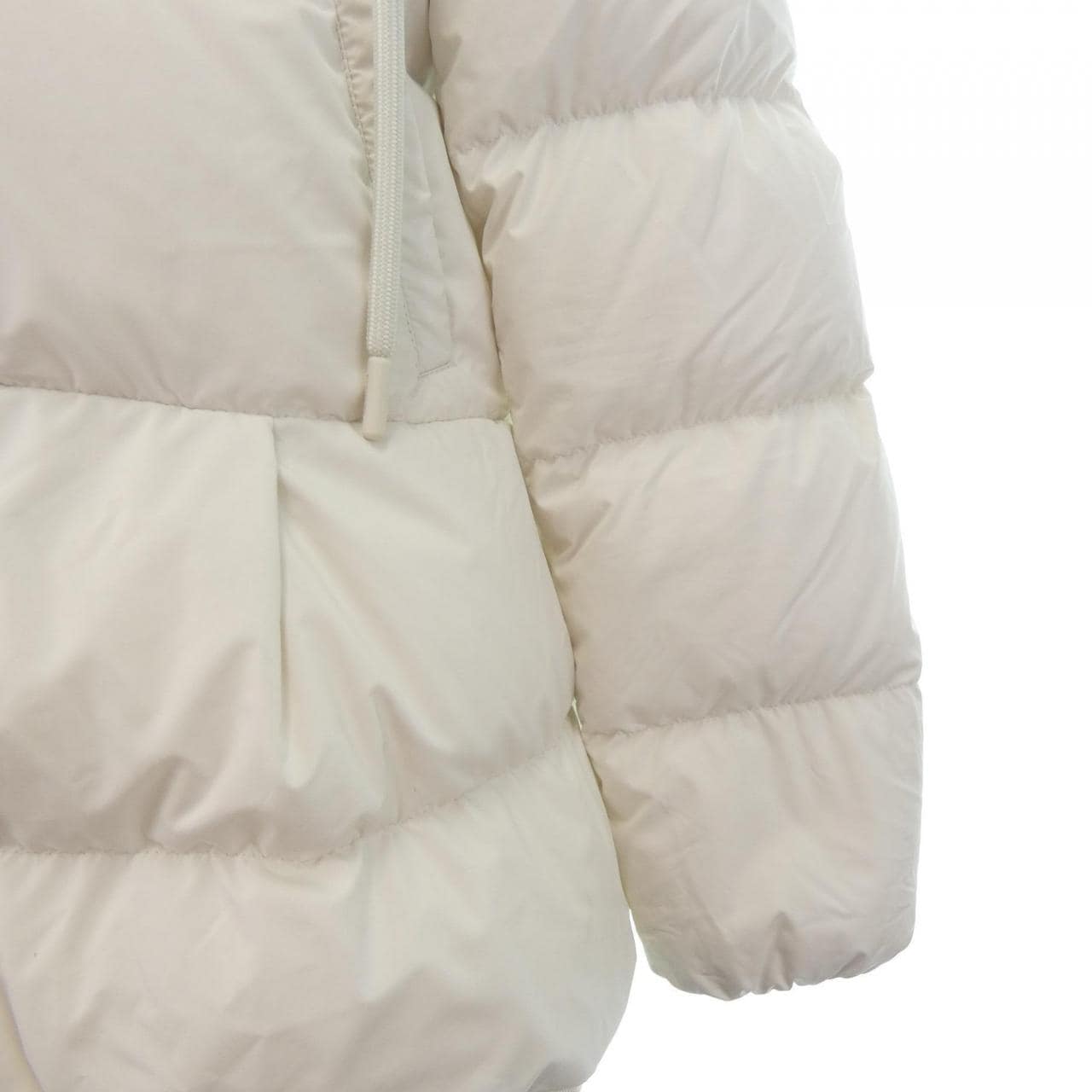 モンクレール MONCLER ダウンジャケット