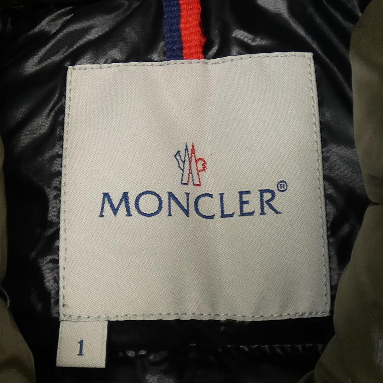 モンクレール MONCLER ダウンジャケット