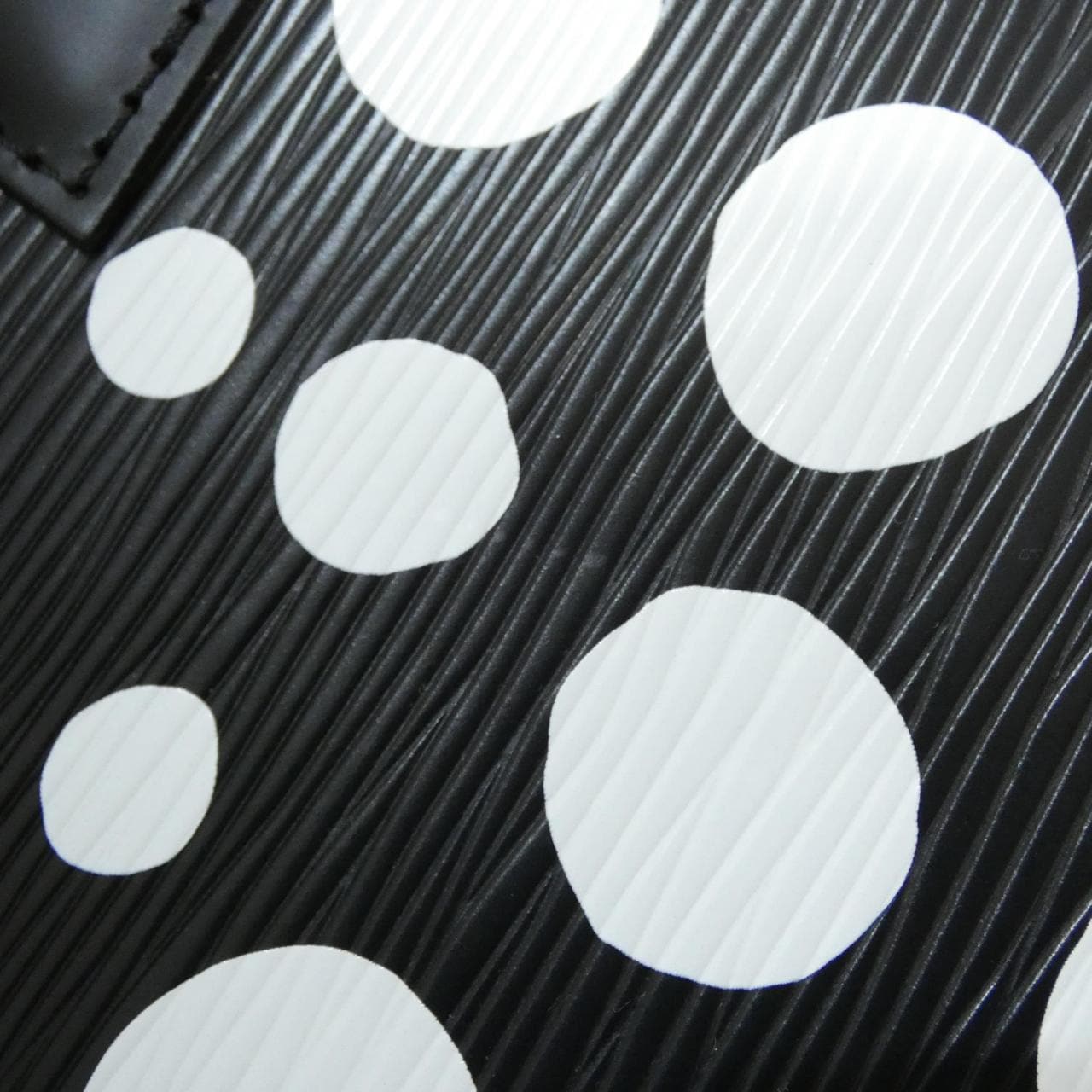 ルイヴィトン エピ(LV X YK) アルマBB M21699 バッグ