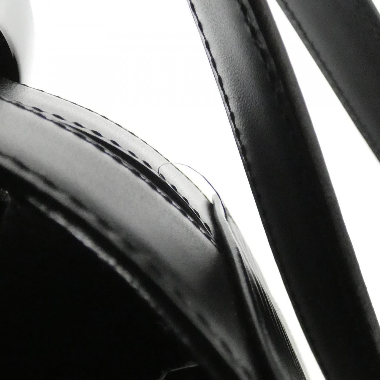 ルイヴィトン エピ ミニュイ M52392 バッグ