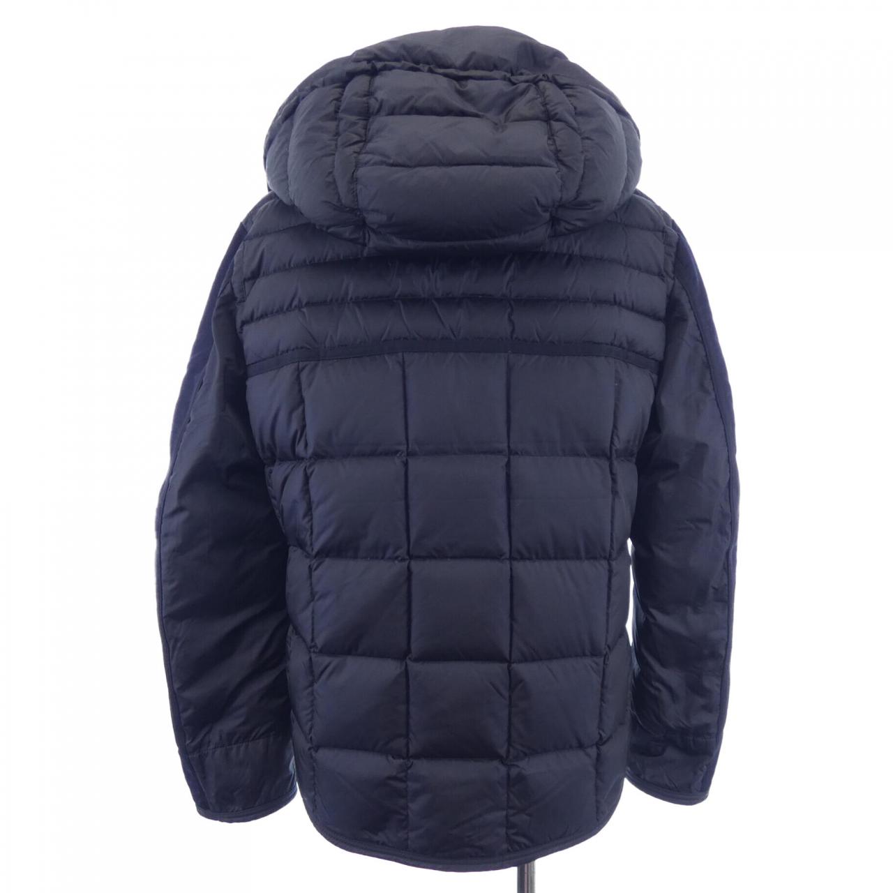 モンクレール MONCLER ダウンジャケット