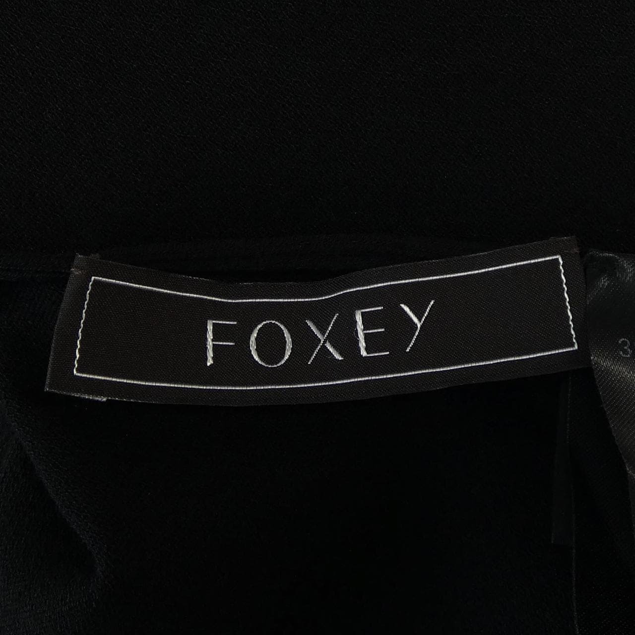 フォクシー FOXEY トップス