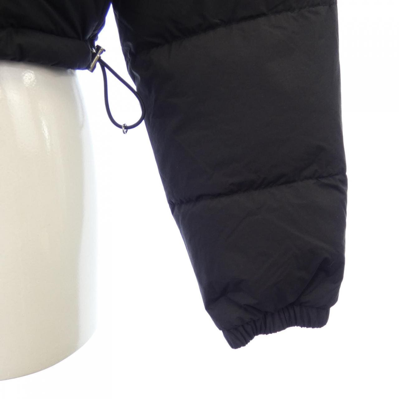モンクレール MONCLER ダウンジャケット