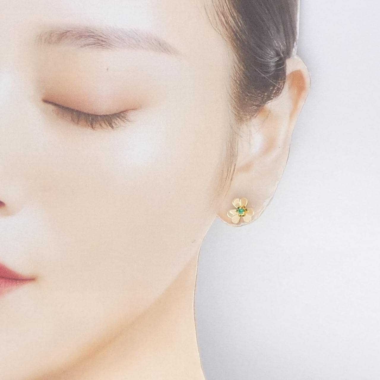 ヴァンクリーフ&アーペル フリヴォル ミニ ピアス