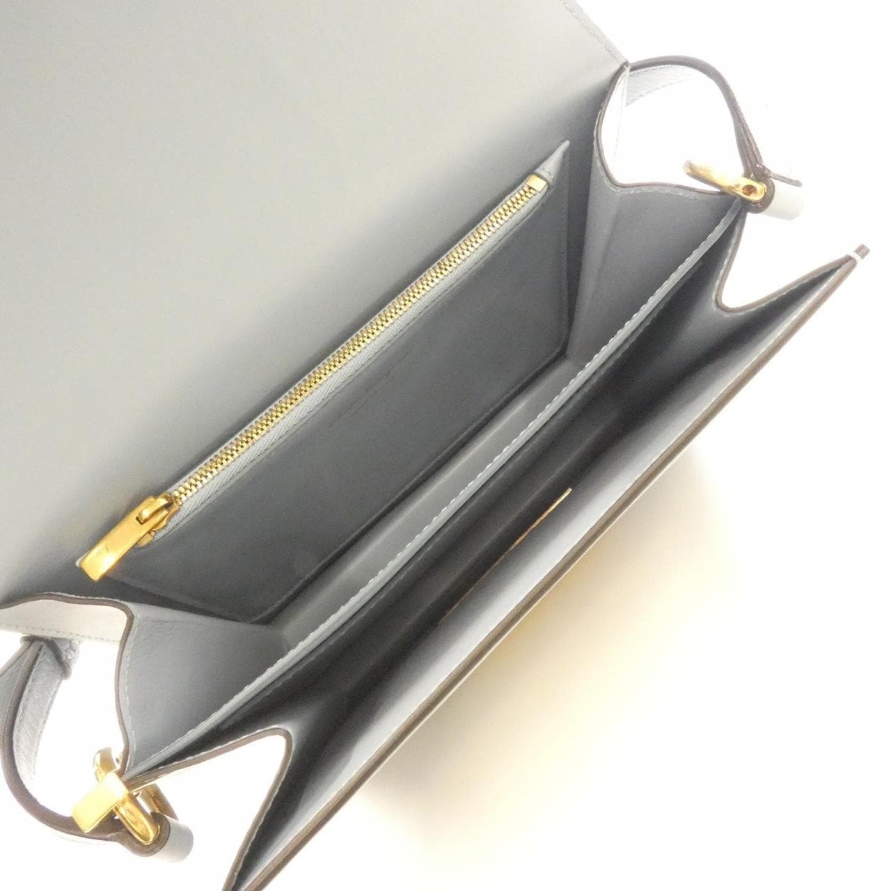 サルヴァトーレフェラガモ 21 H321 バッグ