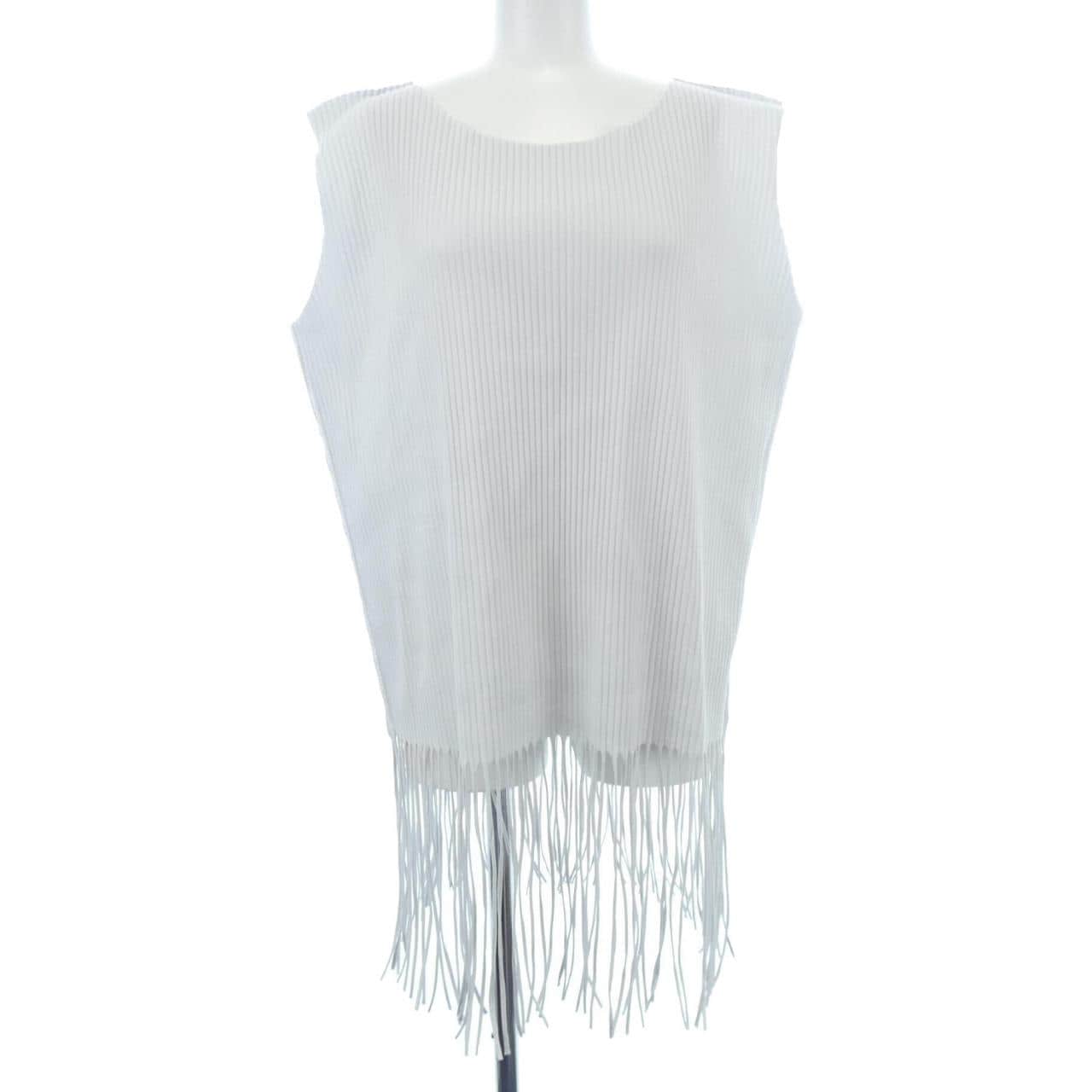 ミーイッセイミヤケ me ISSEY MIYAKE トップス