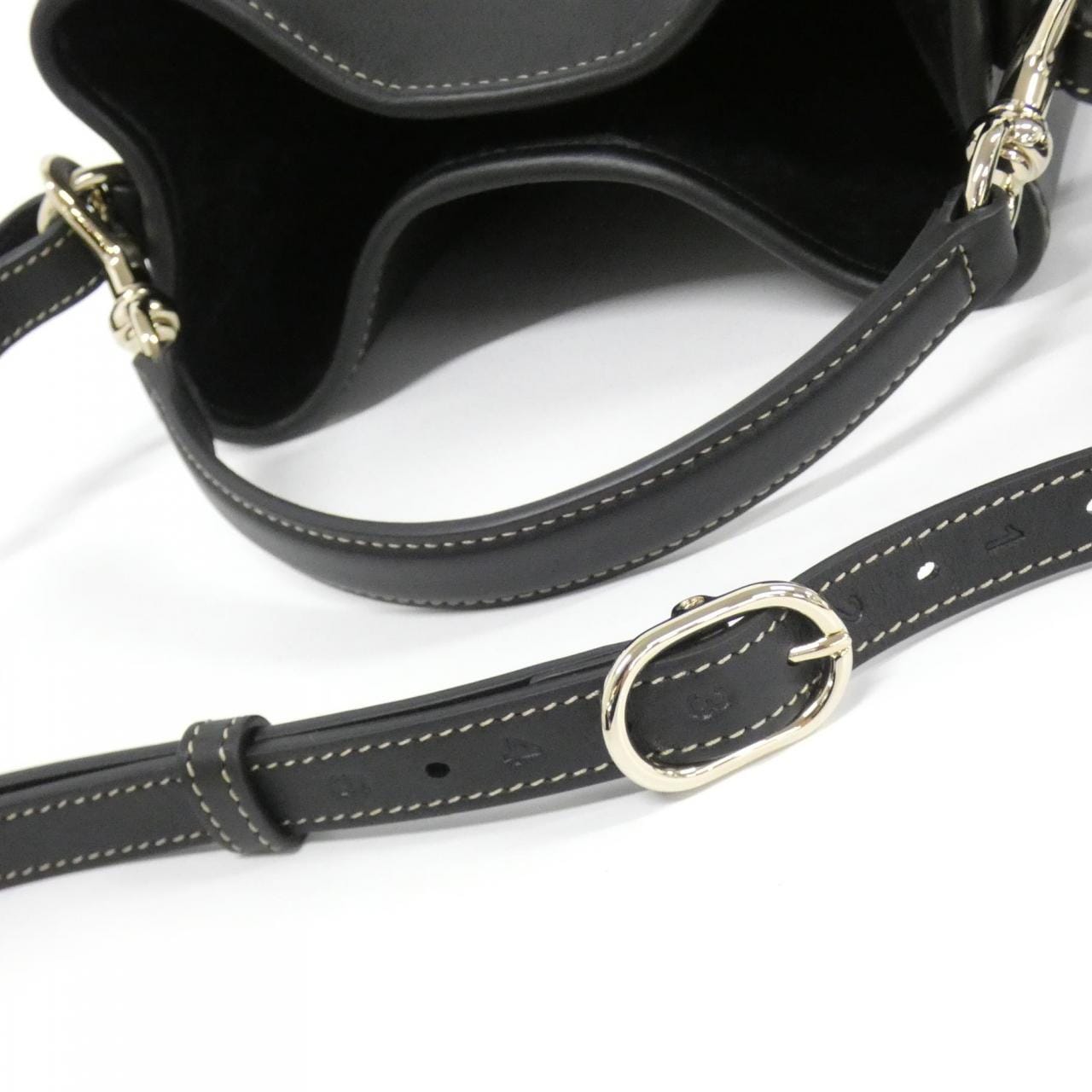 グッチ GG EMBLEM 815118 AAEC2 バッグ