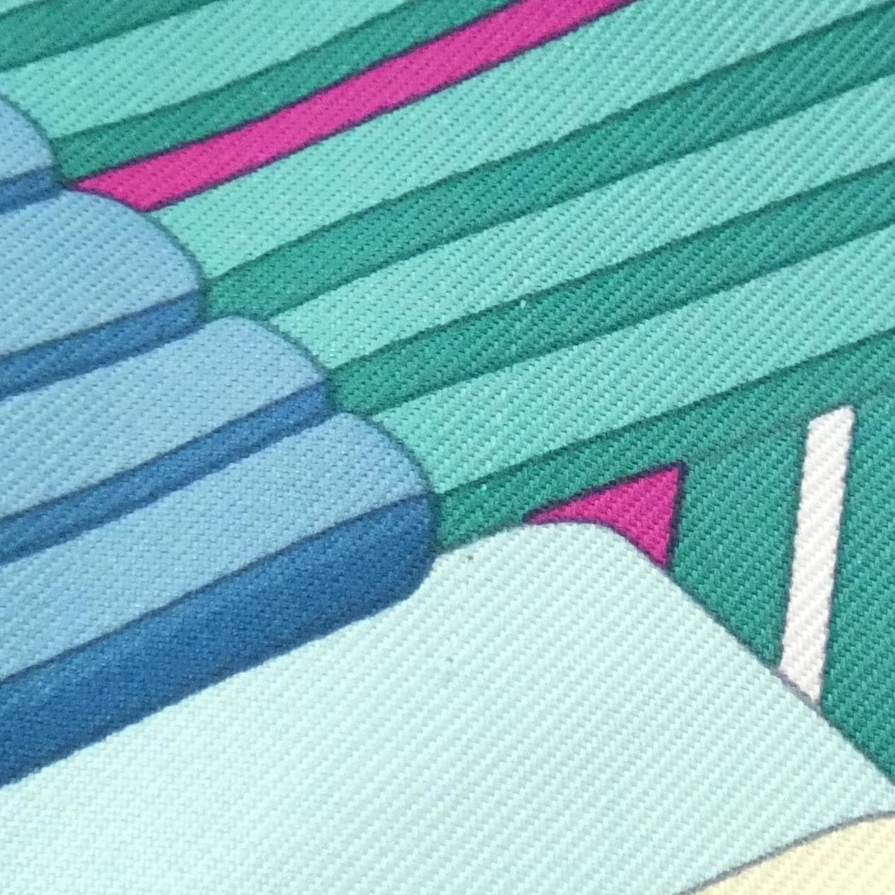 エルメス SANGLES EN ZIGZAG カレ スカーフ